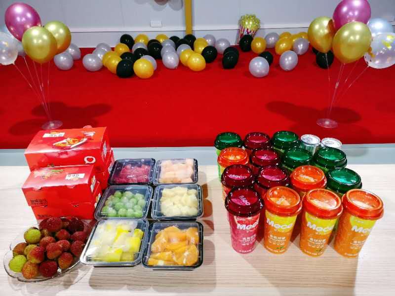 生日聚會(huì),地衛(wèi)士地坪漆,公司福利,生日趴,佛山地衛(wèi)士地坪,地坪公司