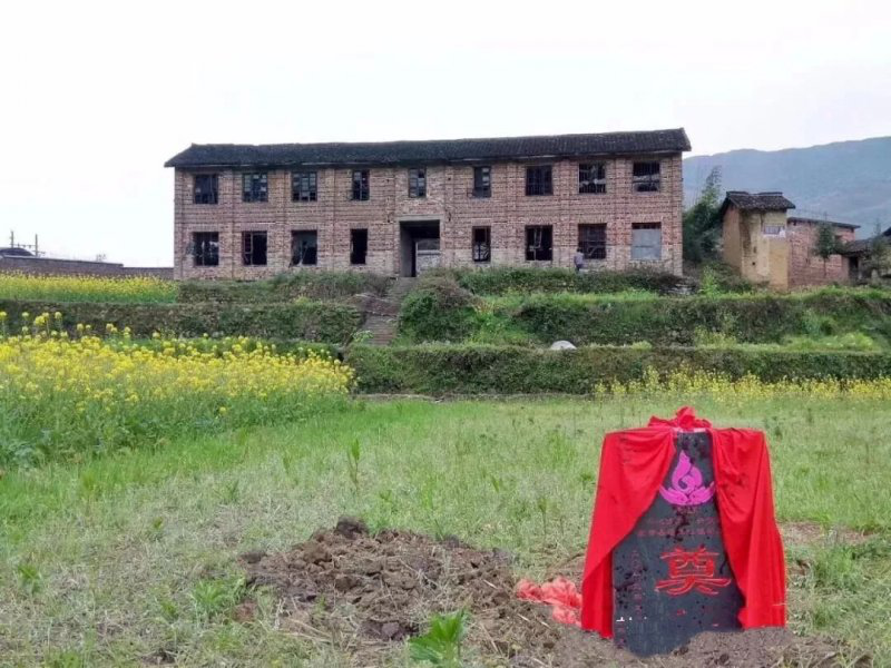 扶貧助學,地衛士地坪,地坪漆,固化劑地坪,扶貧 扶貧助學,地衛士地坪,地坪漆,固化劑地坪,扶貧