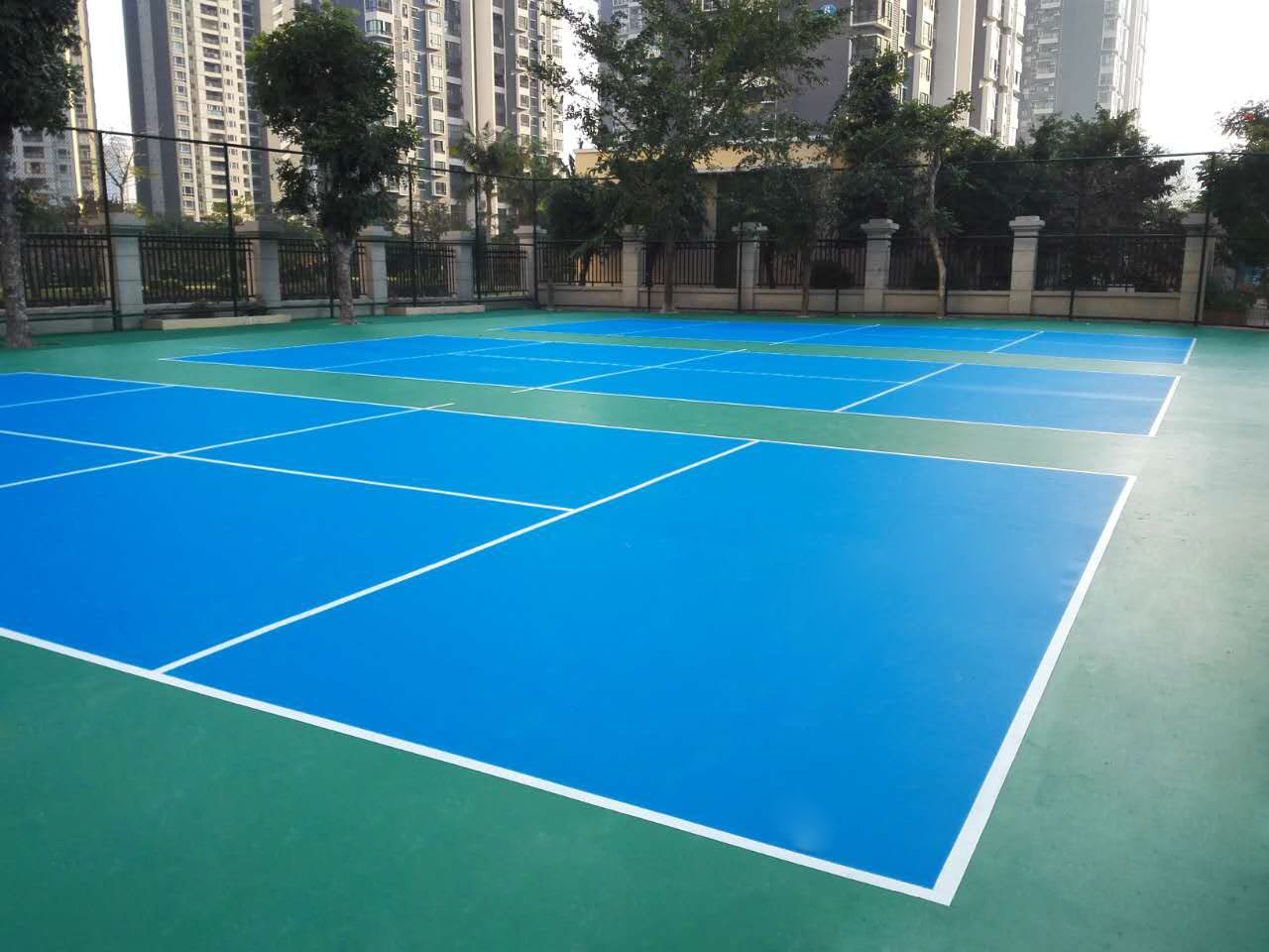 水性硅PU球場地坪漆，為何成為運動地坪環保升級的優選？