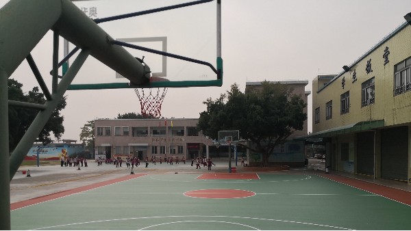 佛山蔡邊小學選用地衛士壓克力運動場地坪