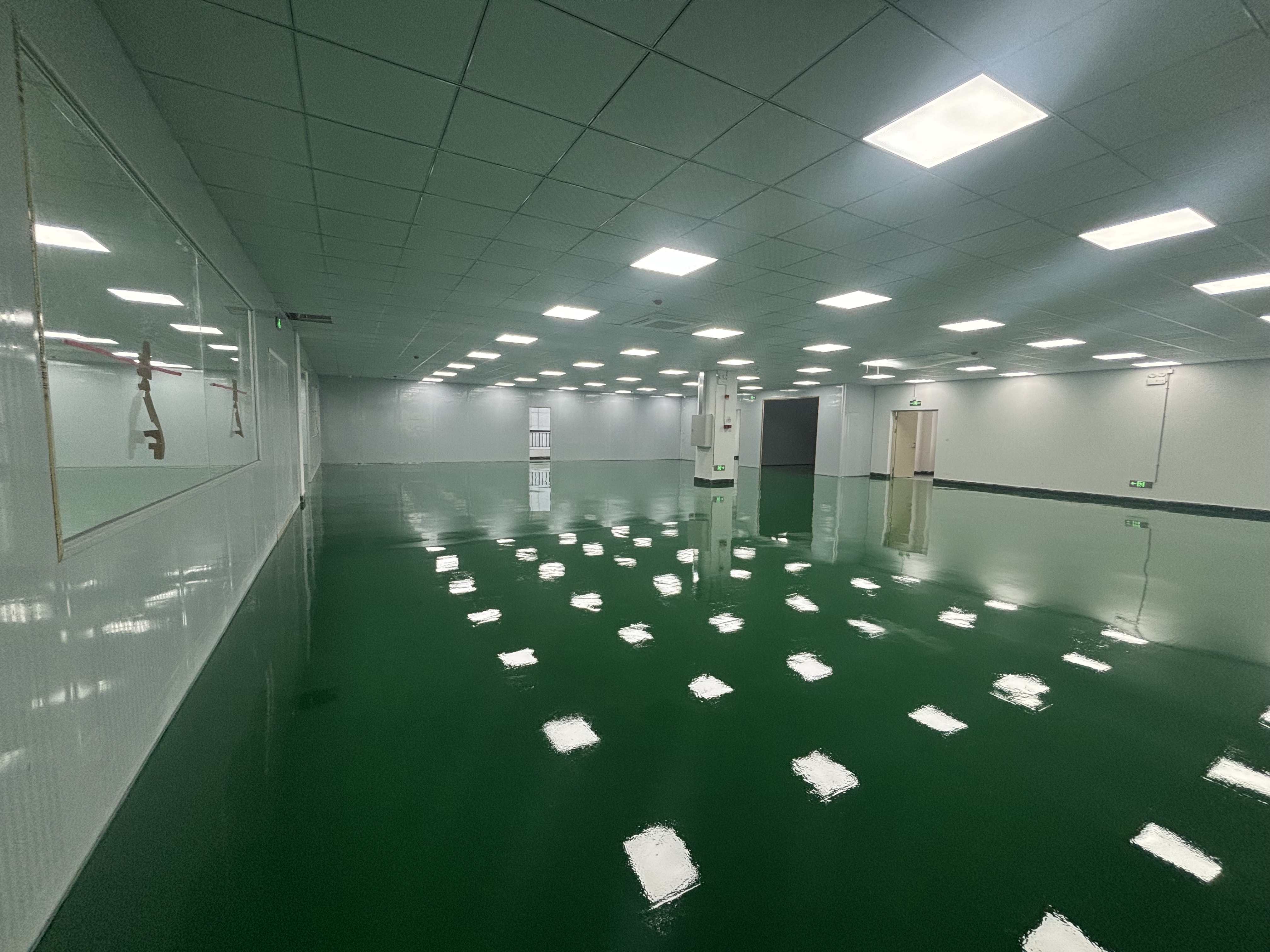 廣州某科技有限公司選用地衛士防靜電環氧地坪工程