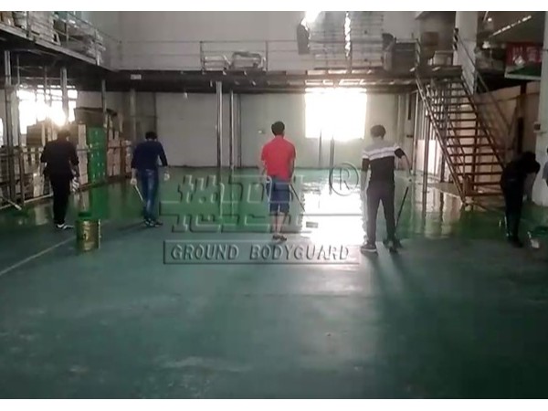 100平方地面要刷環氧地坪漆需要多少公斤？價格是多少？