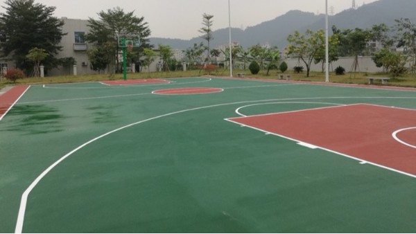 廣東學(xué)校校長(zhǎng)夸這家的運(yùn)動(dòng)場(chǎng)地坪漆做的好！