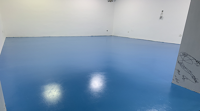 藍色面漆完工 藍色面漆完工