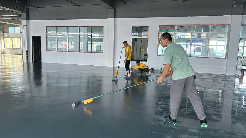 廣東佛山某科技公司“地衛士”防靜電超耐磨砂漿自流平型地坪漆 施工圖一角 廣東佛山某科技公司“地衛士”防靜電超耐磨砂漿自流平型地坪漆 施工圖一角