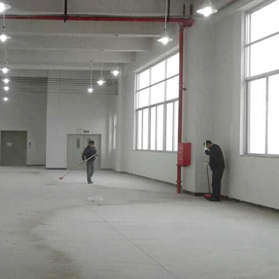 清理地面雜物 清理地面雜物