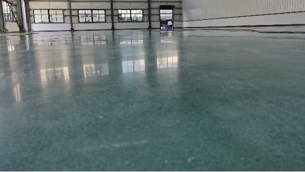 防腐耐磨環氧地坪漆走進欣濤新材料