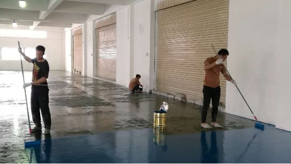 唯伊伊時尚服飾有限公司選用地衛士環氧地坪漆工程
